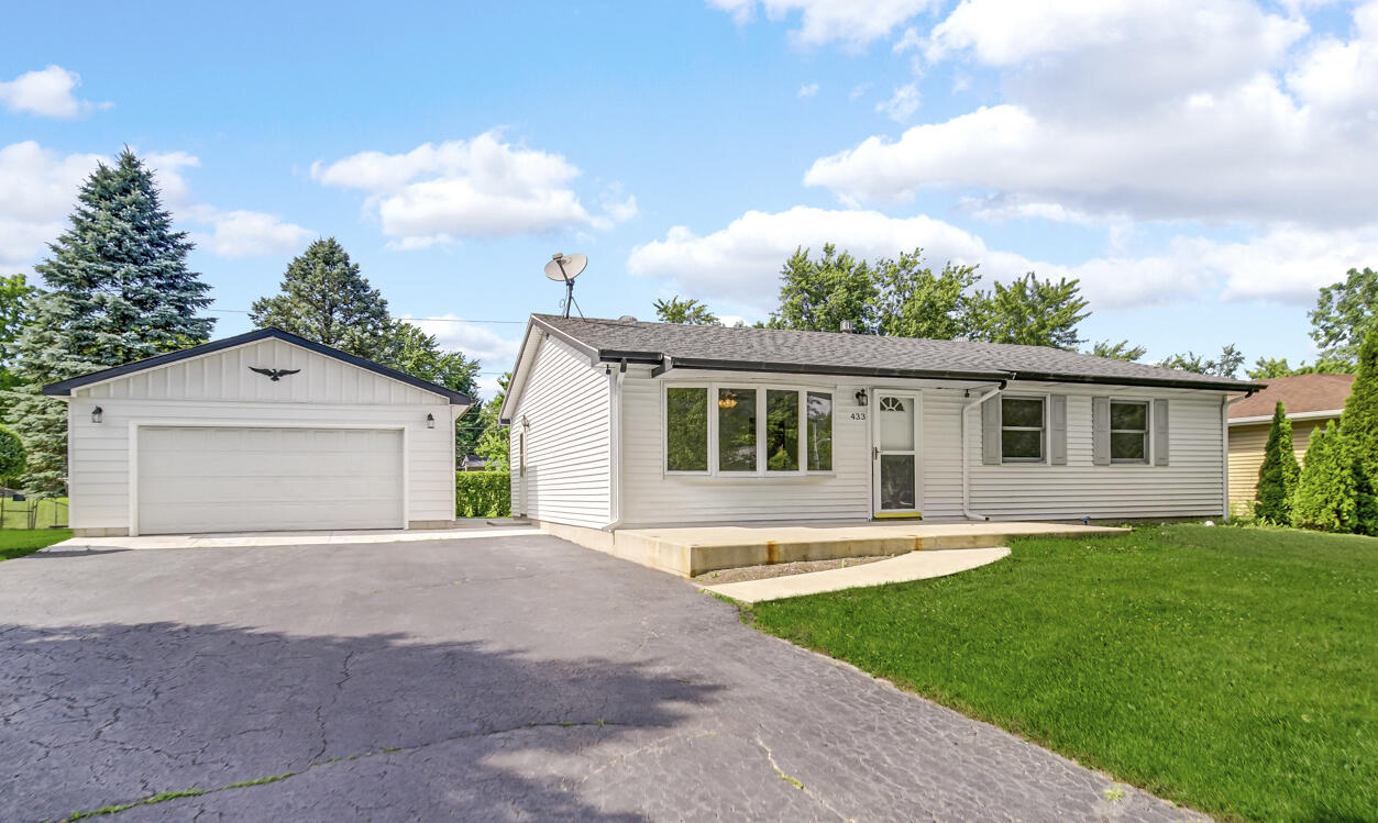 433 Nantucket Road Valparaiso, IN 46385 - Photo 2 of 24 1253x749