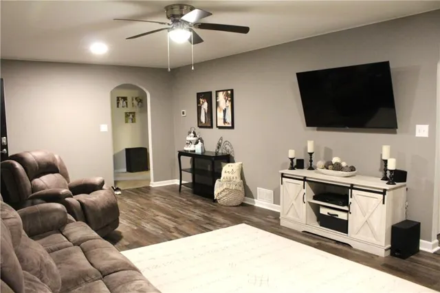 $164,900 | 303 North Murrays Avenue, Braymer, MO 64624