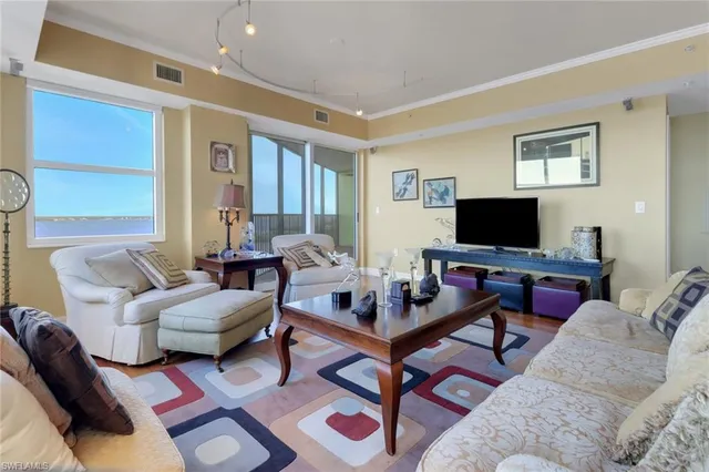$399,000 | 2797 First Street, Unit 1001, Fort Myers, FL 33916