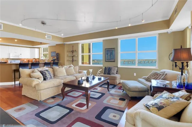 $399,000 | 2797 First Street, Unit 1001, Fort Myers, FL 33916