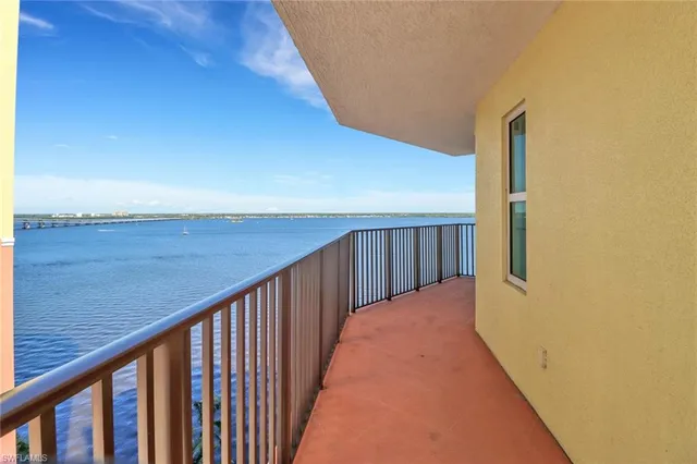 $399,000 | 2797 First Street, Unit 1001, Fort Myers, FL 33916