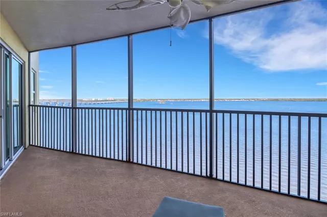 $399,000 | 2797 First Street, Unit 1001, Fort Myers, FL 33916