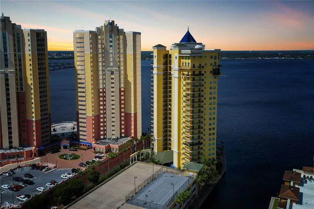 $399,000 | 2797 First Street, Unit 1001, Fort Myers, FL 33916