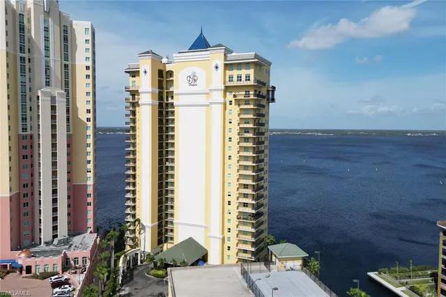 $399,000 | 2797 First Street, Unit 1001, Fort Myers, FL 33916