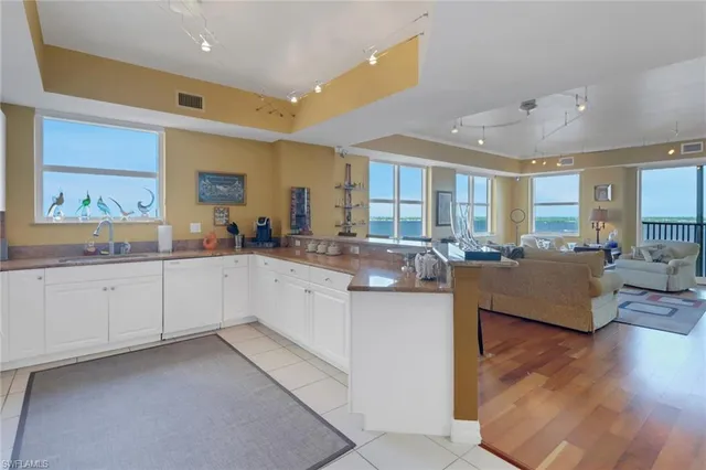 $399,000 | 2797 First Street, Unit 1001, Fort Myers, FL 33916