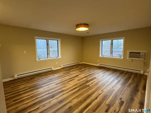 $1,400 | 143 Main Street, Unit D, Manchester, CT 06042