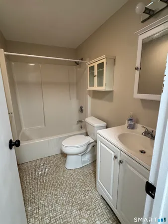 $1,400 | 143 Main Street, Unit D, Manchester, CT 06042