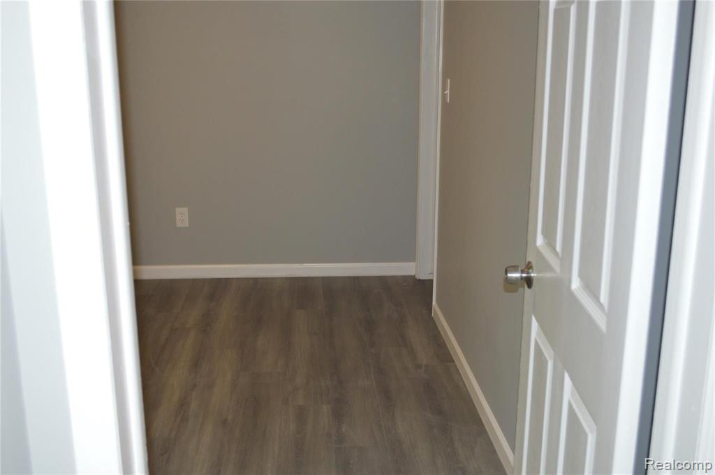 308 North Rochester Road, Unit 14 Clawson, MI 48017 - Photo 8 of 14