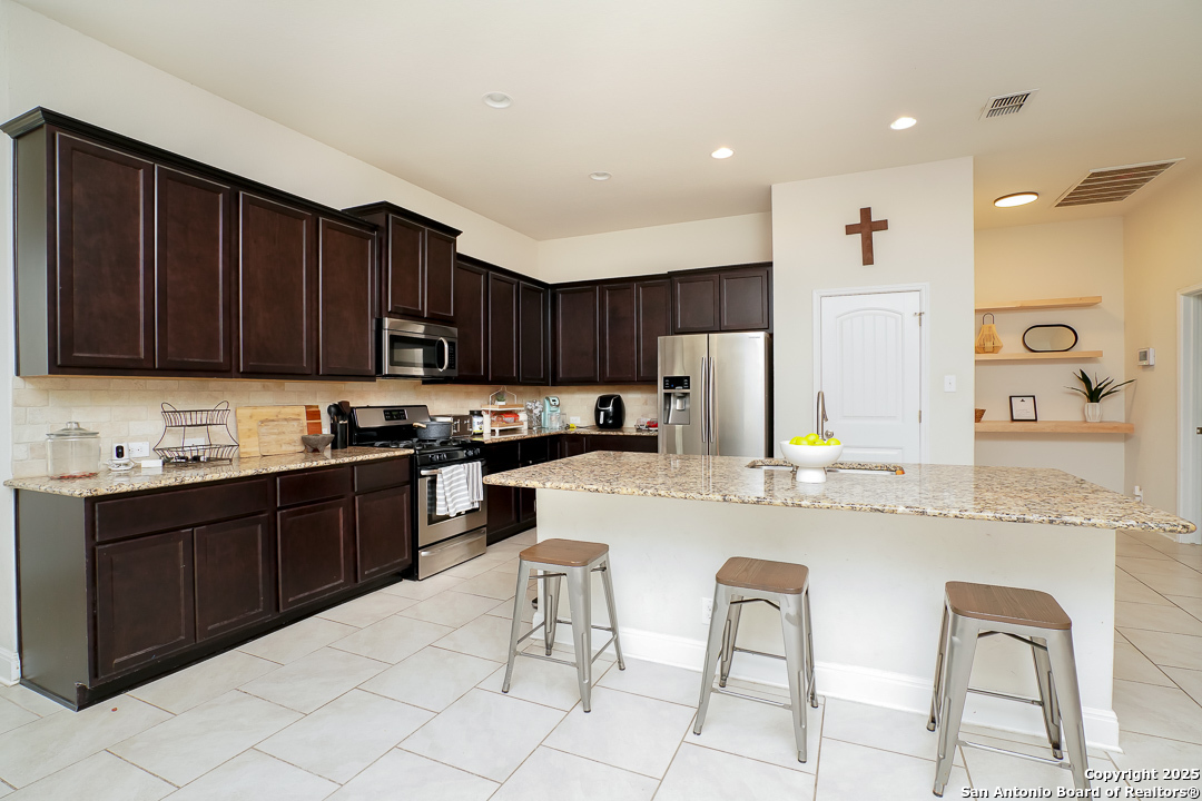 8614 Pardner Ranch San Antonio, TX 78254 - Photo 5 of 21