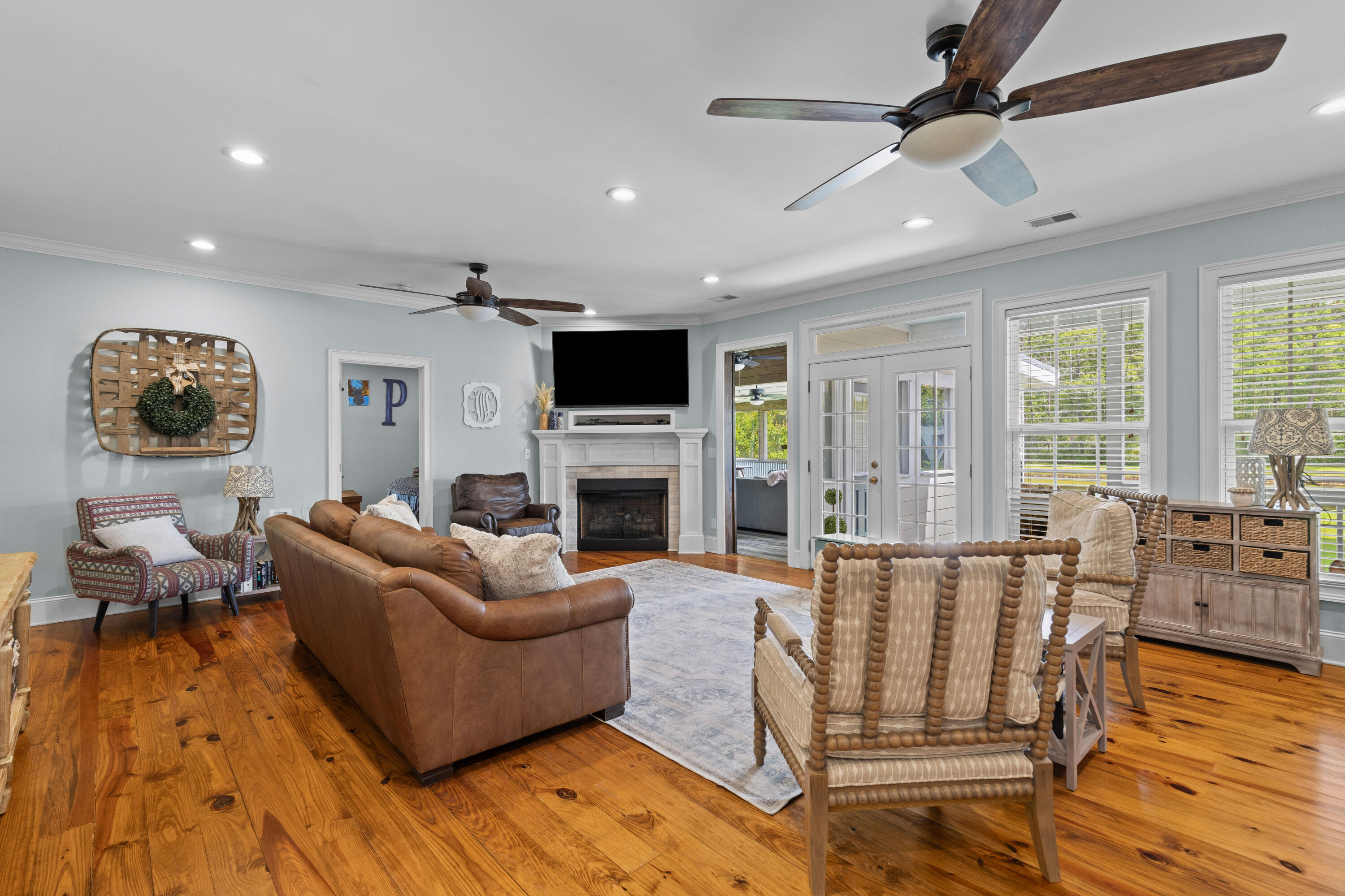 110 Huntington Court Walterboro, SC 29488 - Photo 12 of 54 Family Room