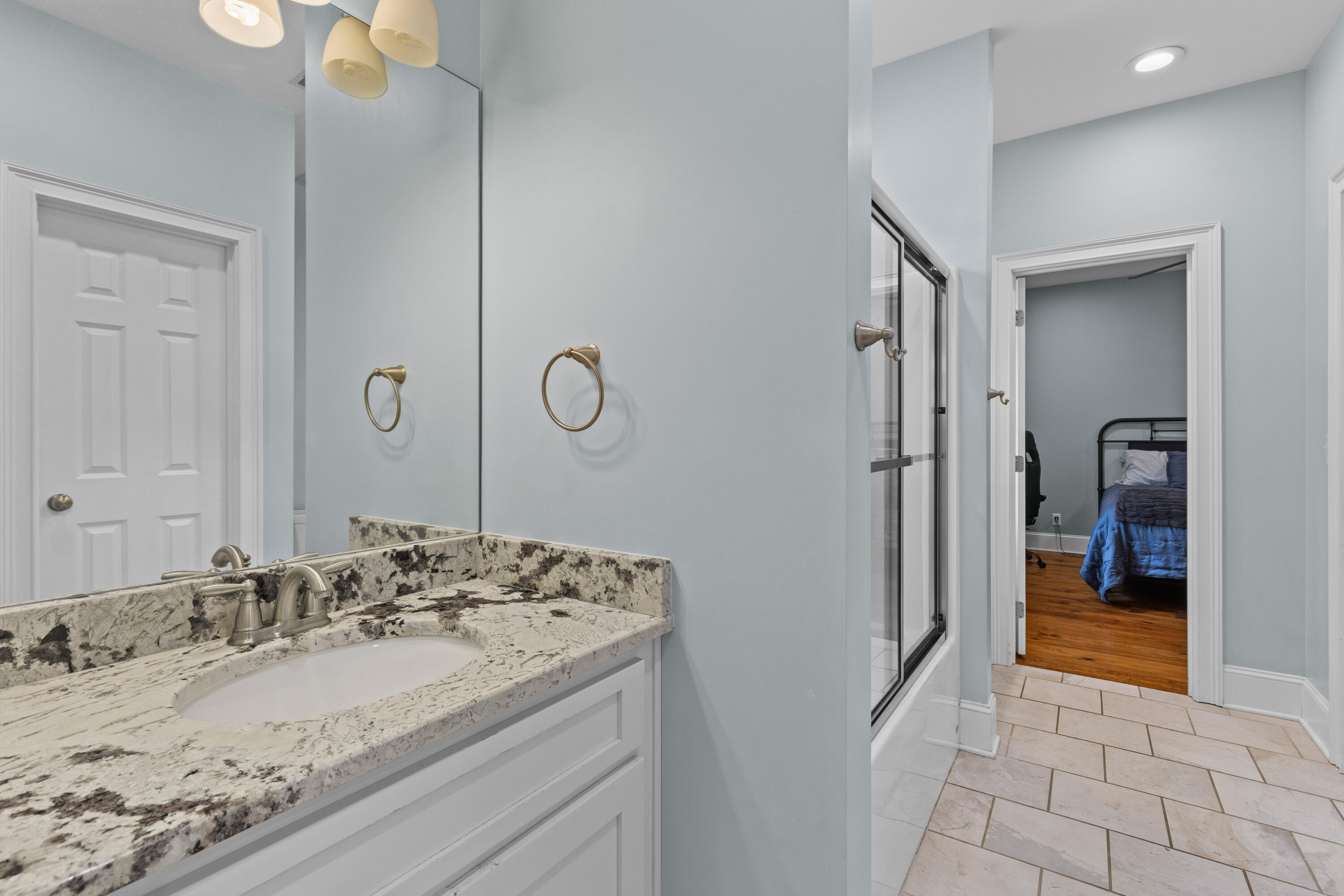 110 Huntington Court Walterboro, SC 29488 - Photo 30 of 54 Jack & Jill Bathroom