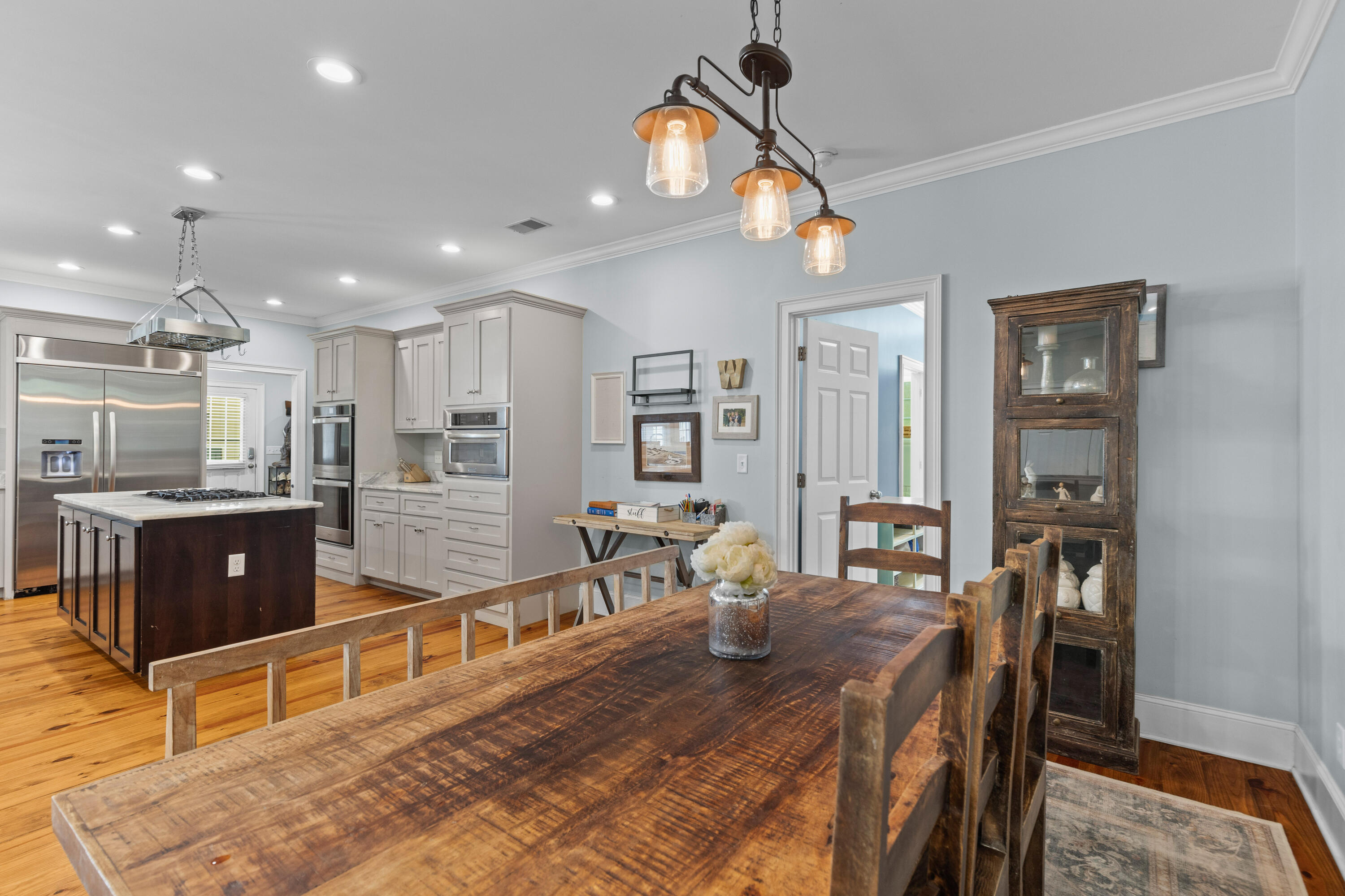 110 Huntington Court Walterboro, SC 29488 - Photo 10 of 54 Dining Area