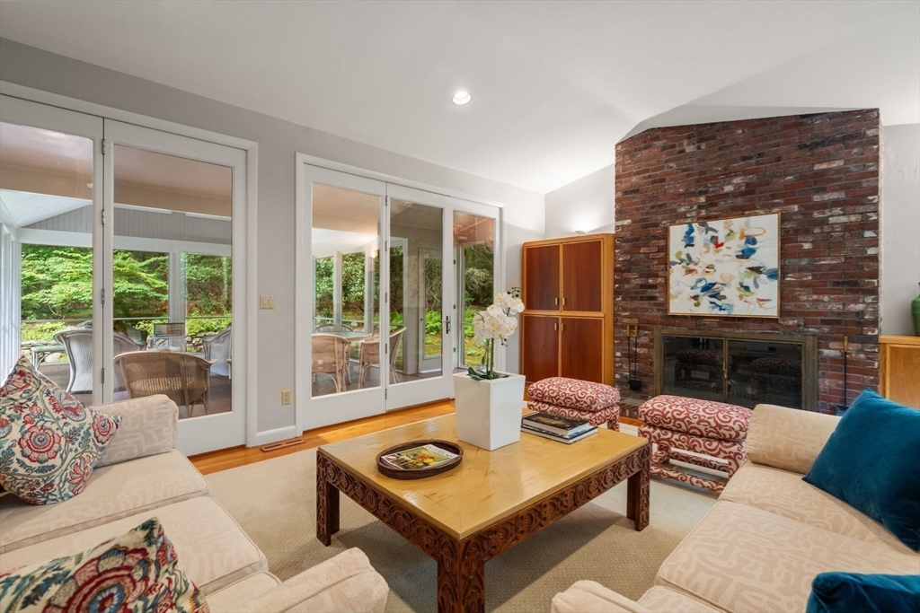 26 Cart Path Road Weston, MA 02493 - Photo 5 of 41 Gallery Image 5