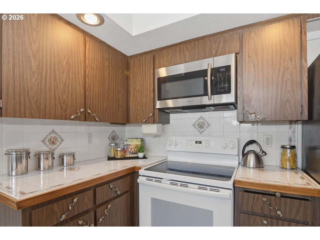 10009 Northeast Covington Road Vancouver, WA 98662 - Photo 10 of 45