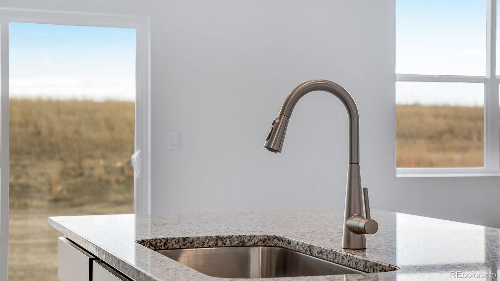 9855 Ceylon Court Commerce City, CO 80022 - Photo 11 of 50