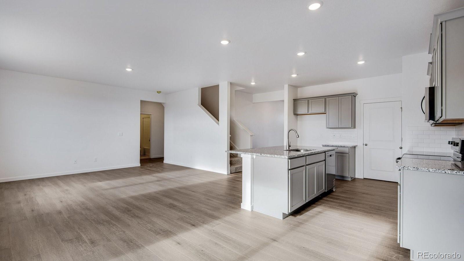 9855 Ceylon Court Commerce City, CO 80022 - Photo 16 of 50