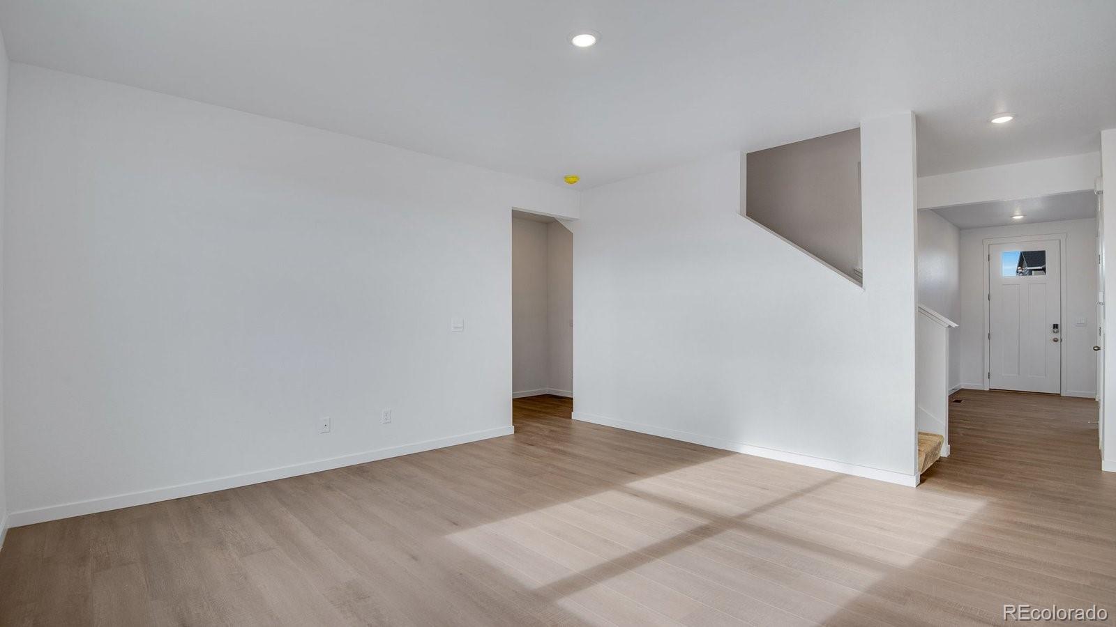 9855 Ceylon Court Commerce City, CO 80022 - Photo 21 of 50