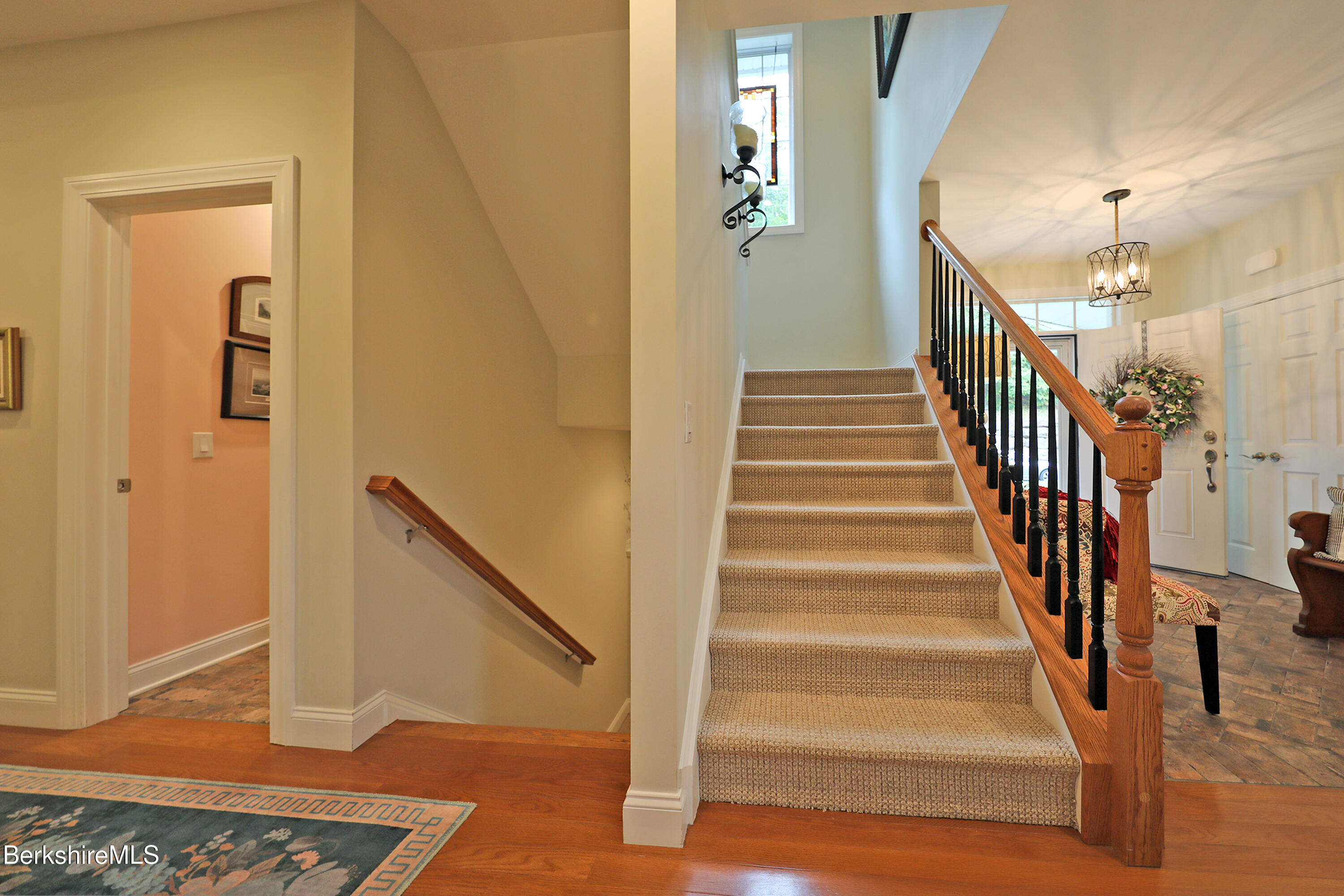 103 Alpine Trail Pittsfield, MA 01201 - Photo 25 of 39 a view of entryway