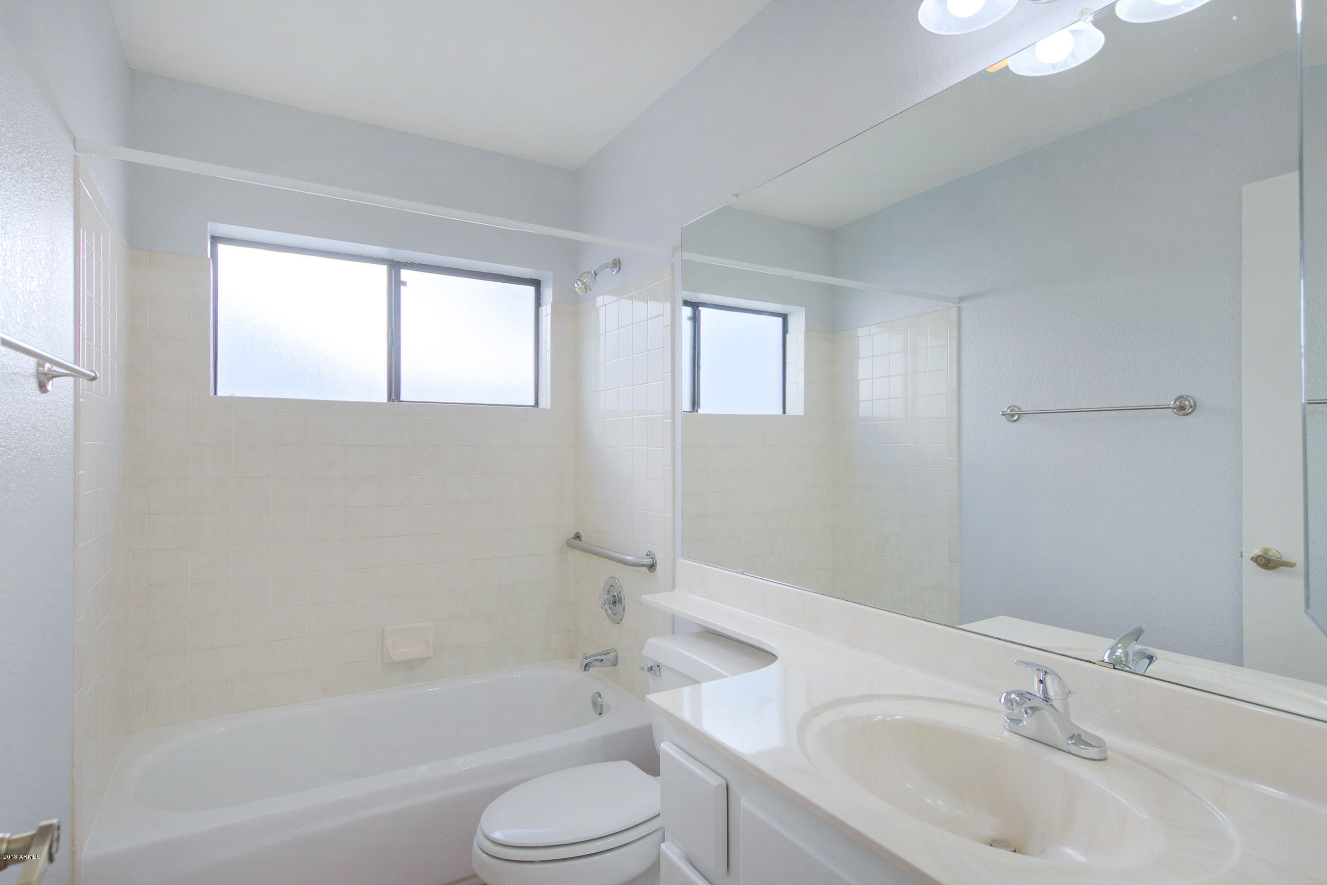 3318 East Clark Road Phoenix, AZ 85050 - Photo 17 of 20 Bath