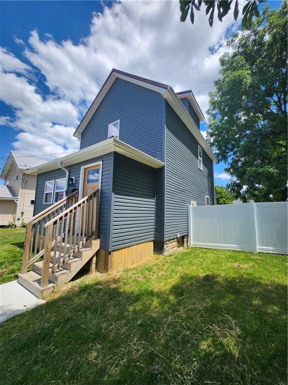 517 Hamilton Avenue Farrell, PA 16121 - Photo 2 of 23 front