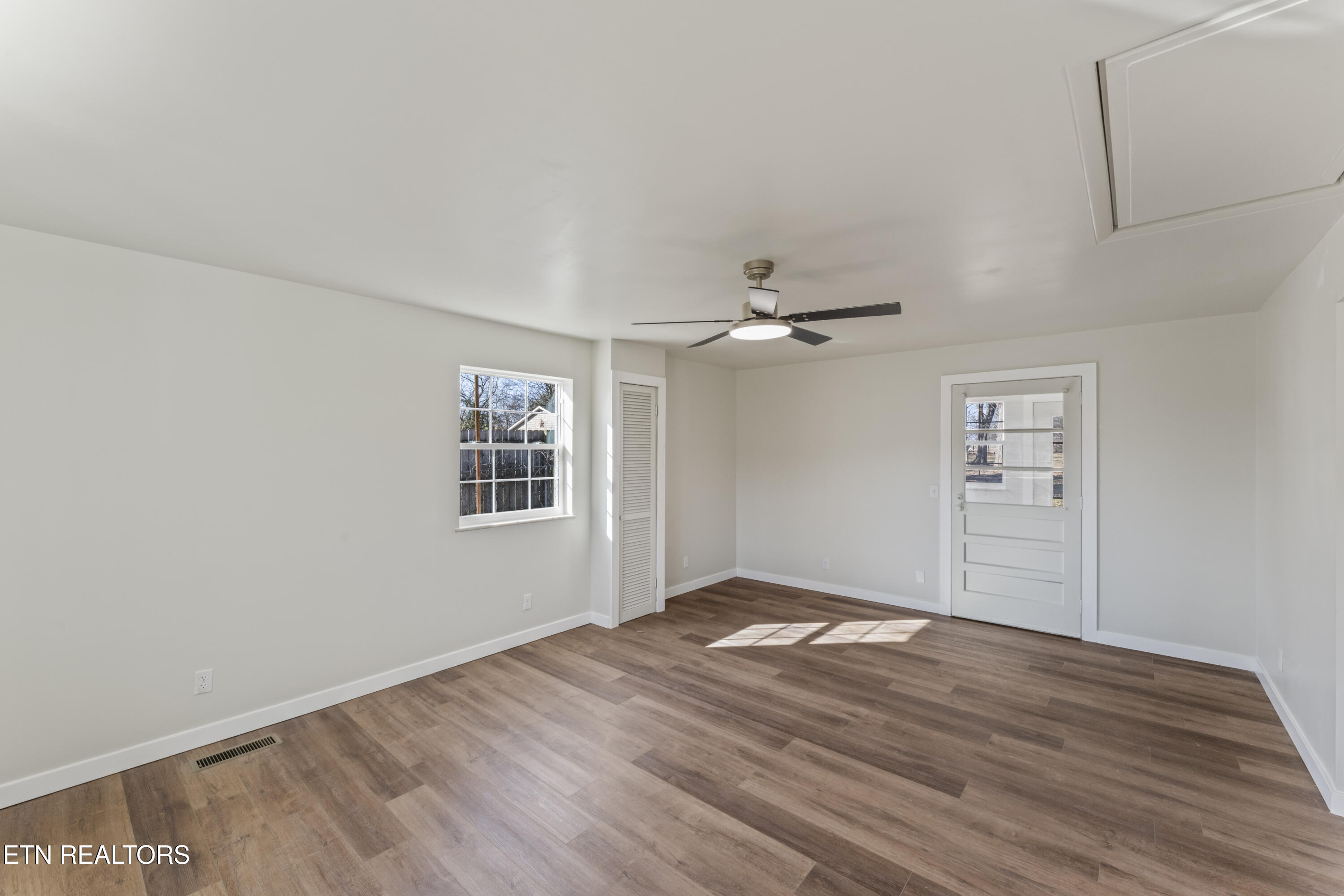 2913 Old Niles Ferry Road Maryville, TN 37801 - Photo 17 of 27 photos_high_resolution_DSC00058