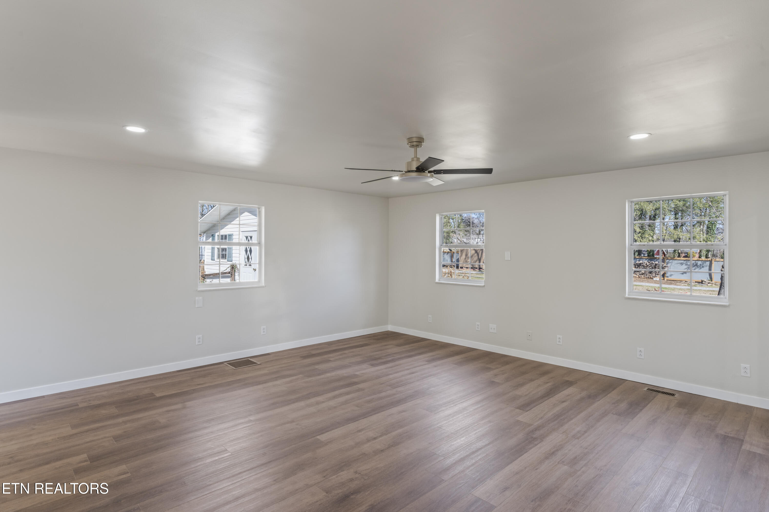 2913 Old Niles Ferry Road Maryville, TN 37801 - Photo 18 of 27 photos_high_resolution_DSC00018