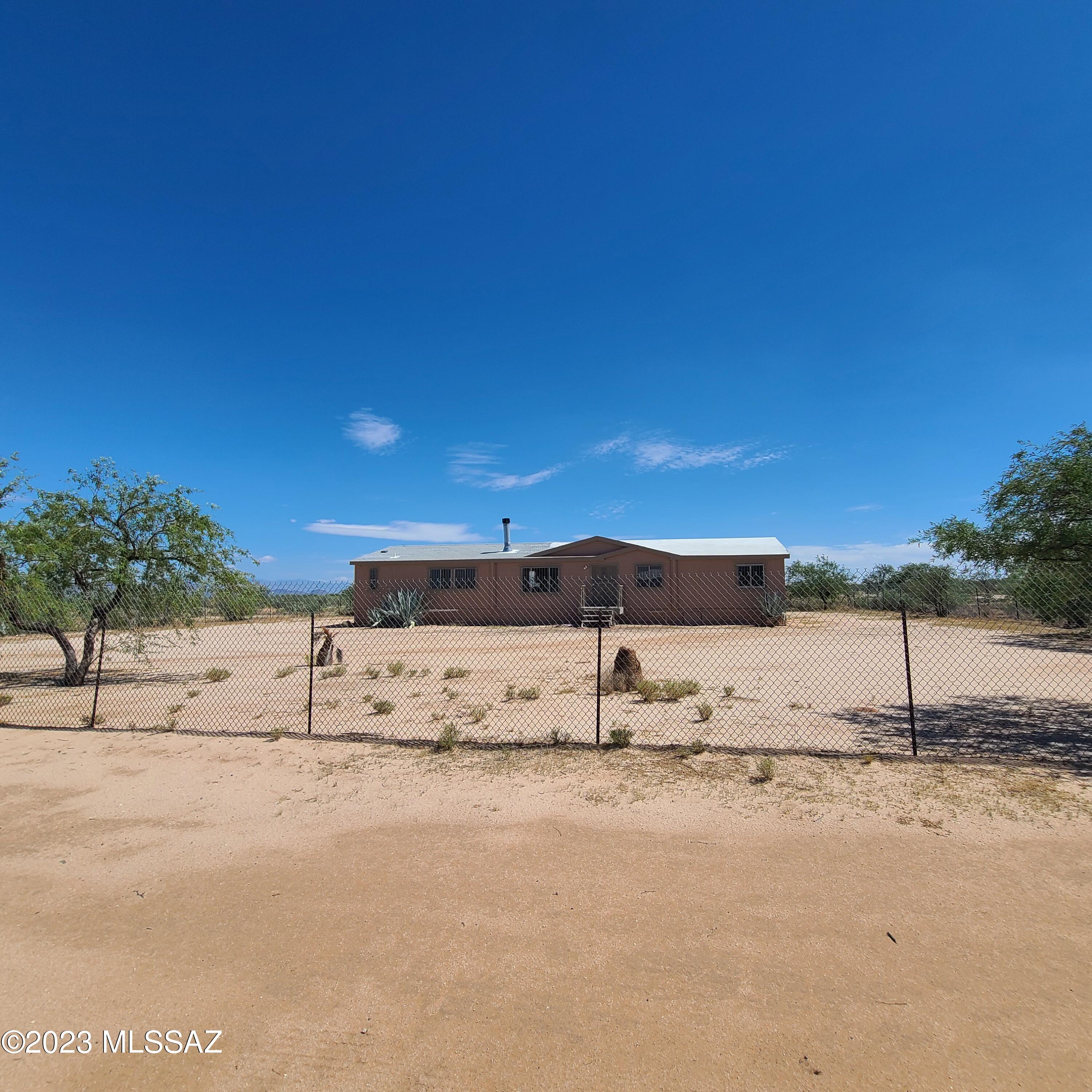 8896 South Marstellar Road Tucson, AZ 85736 - Photo 38 of 39 a view of a terrace view