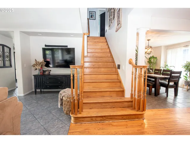 a view of livingroom with furniture and fireplace