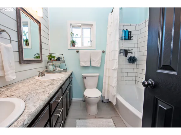 $579,999 | 2311 East L Avenue, La Grande, OR 97850