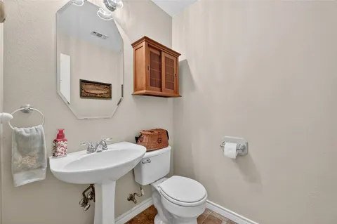 $495,000 | 6416 Windwood Court, Fort Worth, TX 76132
