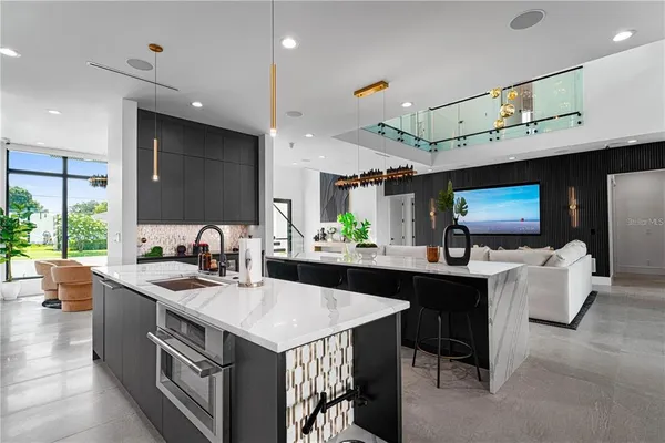 $3,995,000 | 114 West Davis Boulevard, Tampa, FL 33606