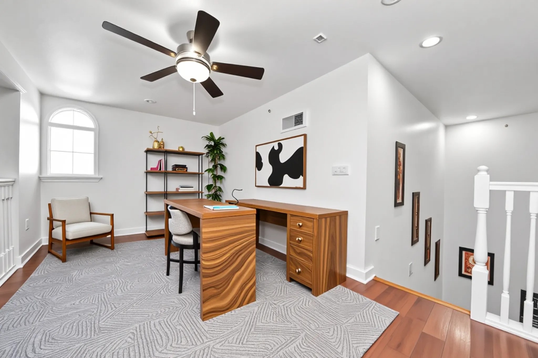 2400 McCue Road, Unit 424 Houston, TX 77056 - Photo 21 of 33 a living room with furniture and a flat screen tv
