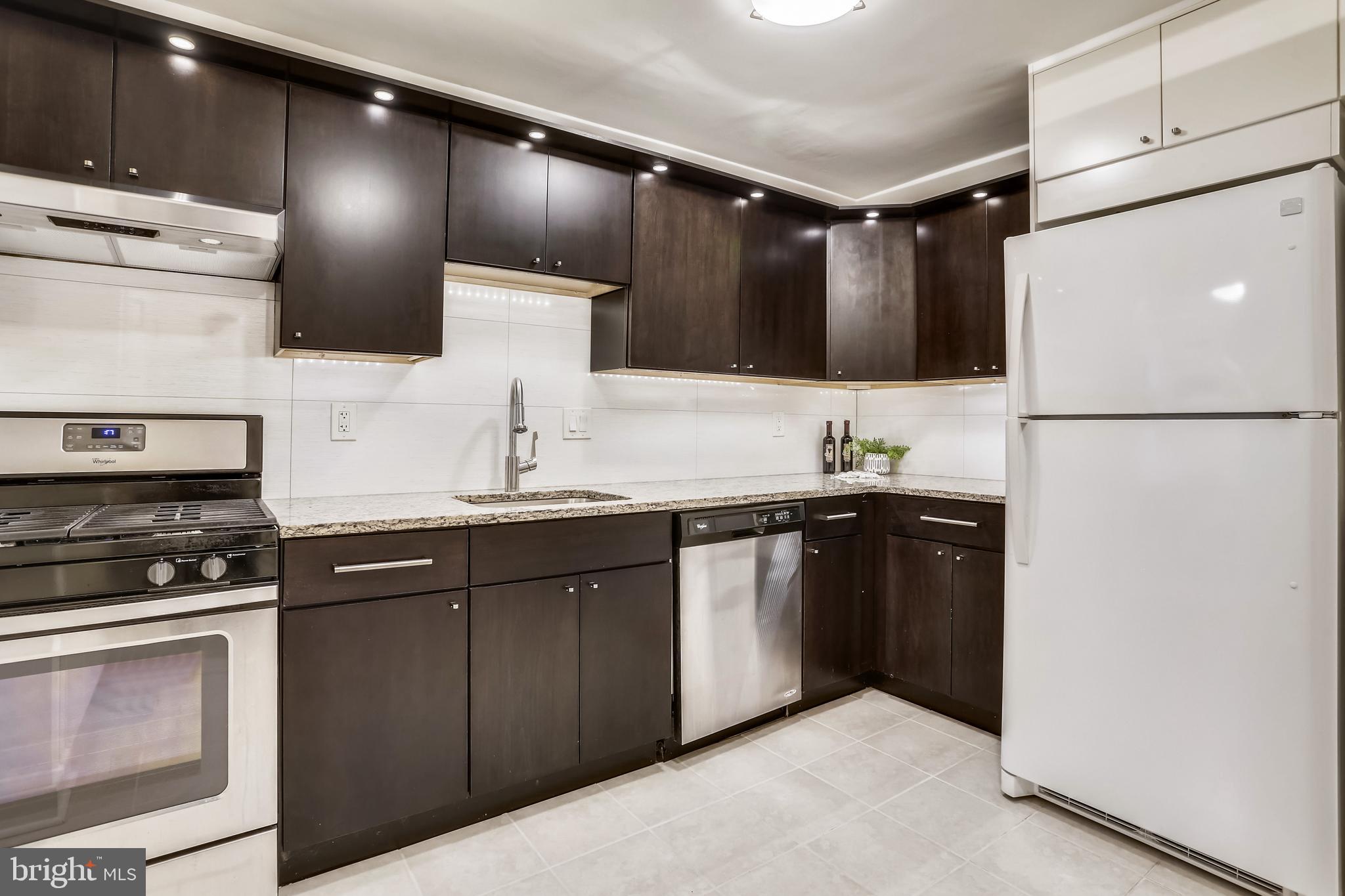 4620 North Park Avenue, Unit 1606E Chevy Chase, MD 20815 - Photo 24 of 73 Kitchen