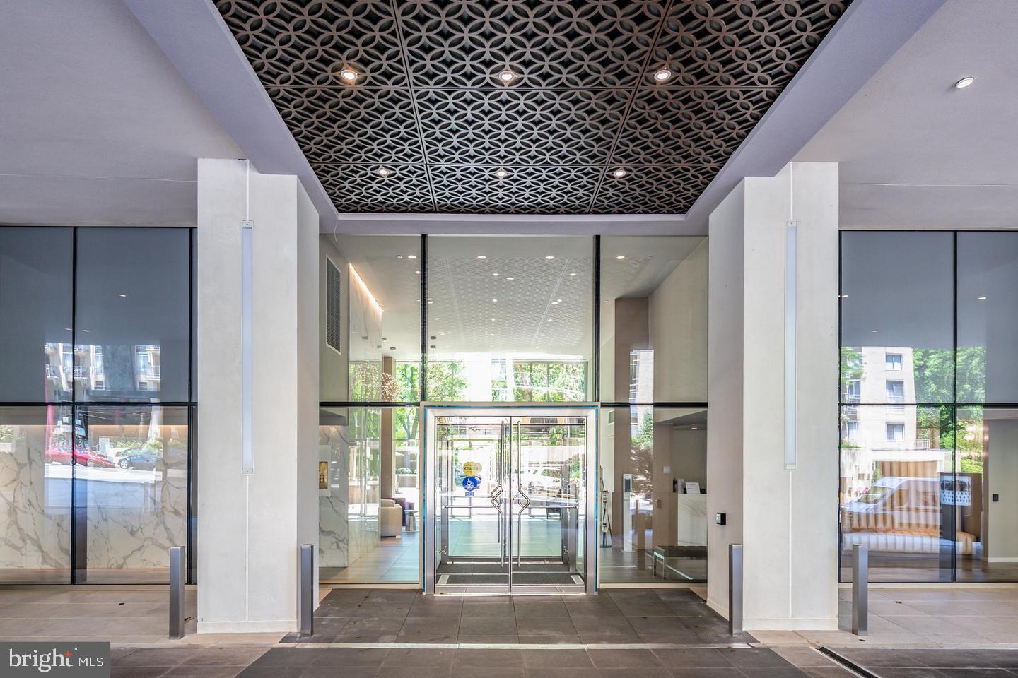 4620 North Park Avenue, Unit 1606E Chevy Chase, MD 20815 - Photo 42 of 73 Lobby