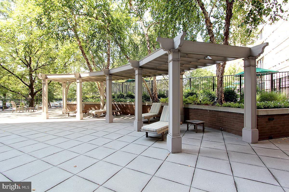 4620 North Park Avenue, Unit 1606E Chevy Chase, MD 20815 - Photo 58 of 73 Patio