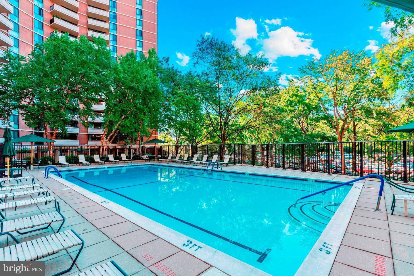 4620 North Park Avenue, Unit 1606E Chevy Chase, MD 20815 - Photo 59 of 73 Swimming pool