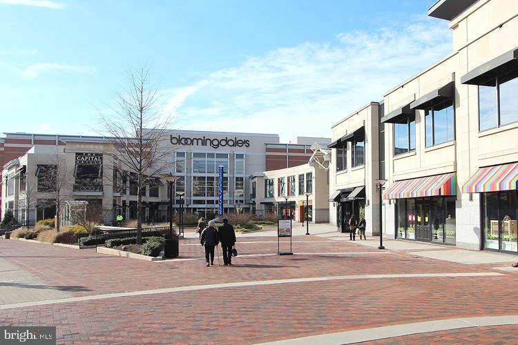 4620 North Park Avenue, Unit 1606E Chevy Chase, MD 20815 - Photo 72 of 73 Community