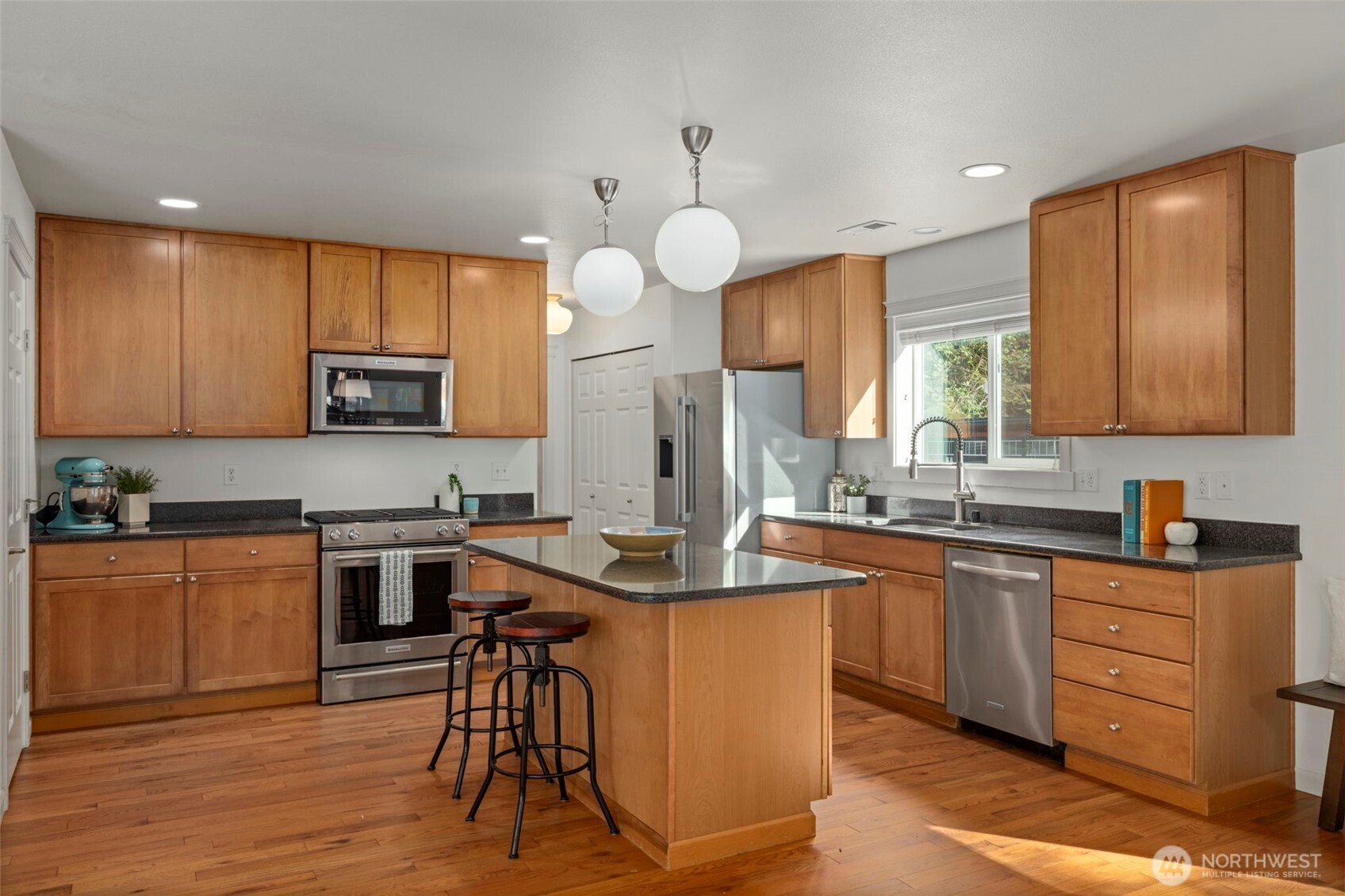 29761 213th Way Southeast Kent, WA 98042 - Photo 12 of 40