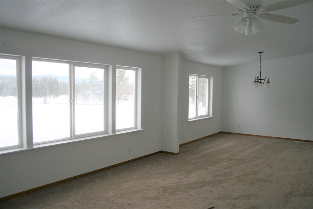 10015 East Dunn Road Chattaroy, WA 99003 - Photo 3 of 20 Gallery Image 3