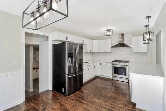 $700,000 | 1227 Oakcrest Drive, Charleston, SC 29412