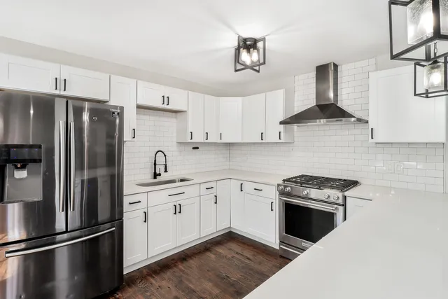 $700,000 | 1227 Oakcrest Drive, Charleston, SC 29412