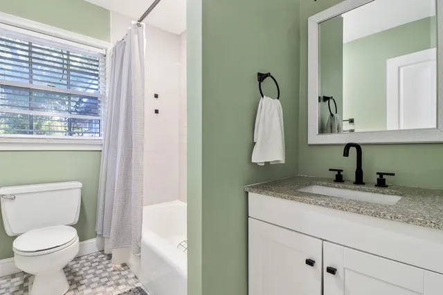 $700,000 | 1227 Oakcrest Drive, Charleston, SC 29412