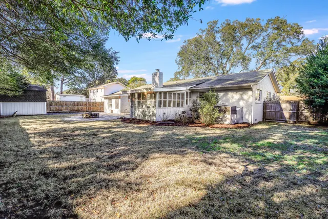 $700,000 | 1227 Oakcrest Drive, Charleston, SC 29412