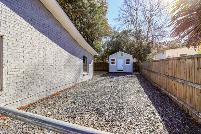 $700,000 | 1227 Oakcrest Drive, Charleston, SC 29412