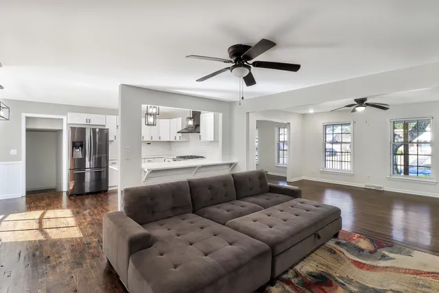 $700,000 | 1227 Oakcrest Drive, Charleston, SC 29412