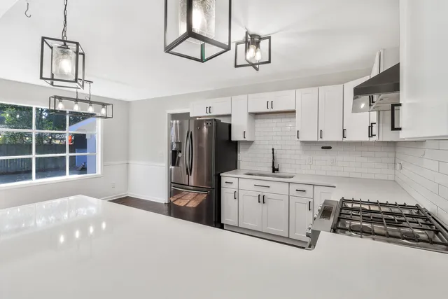 $700,000 | 1227 Oakcrest Drive, Charleston, SC 29412