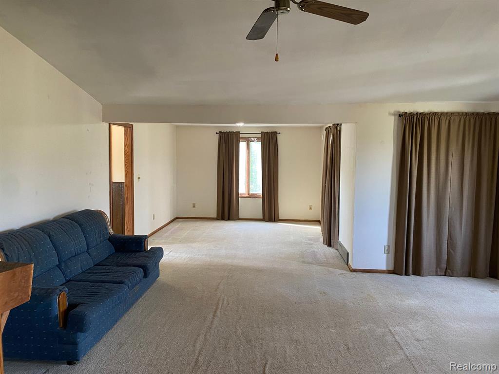 4260 Knoll Road Capac, MI 48014 - Photo 11 of 35