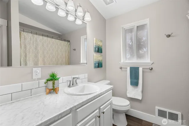 $449,900 | 140 Northeast Rainier Place South, Belfair, WA 98528