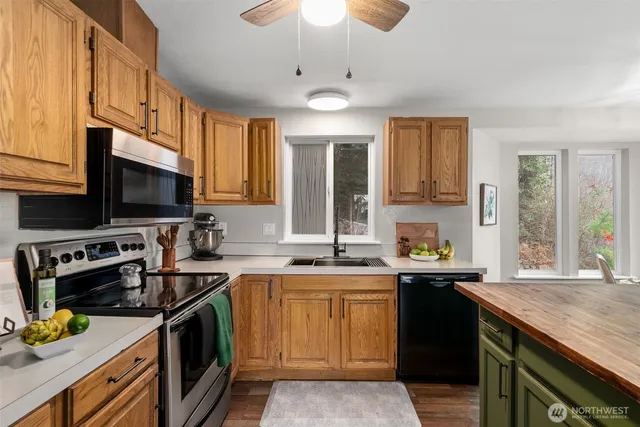 $449,900 | 140 Northeast Rainier Place South, Belfair, WA 98528