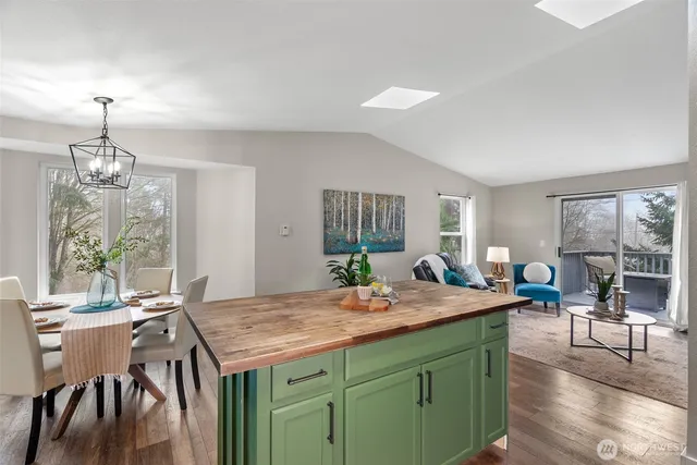 $449,900 | 140 Northeast Rainier Place South, Belfair, WA 98528